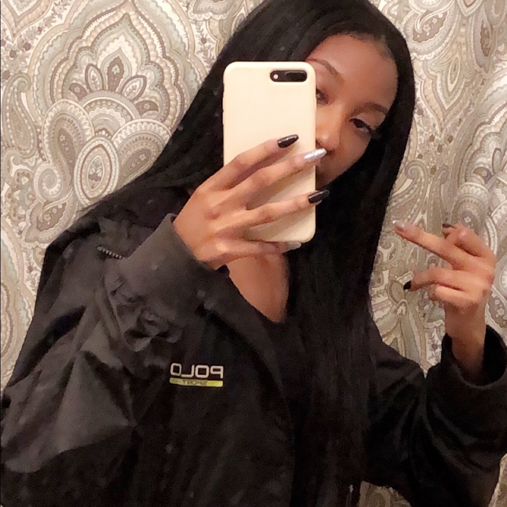 Meet your Posher, Sienna